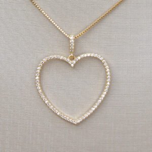 Gargantilha Coração Vazado Folheado a ouro 18k com detalhes em micro cravação de zircônias - Image 2
