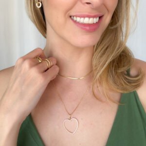 Gargantilha Coração Vazado Folheado a ouro 18k com detalhes em micro cravação de zircônias - Image 7