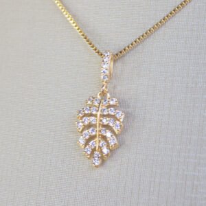 Gargantilha Folha Cravejada em Zircônias Folheada a ouro 18k Col46f - Image 1