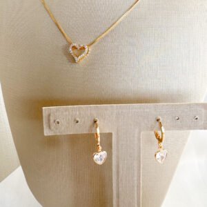 Conjunto Corações Cristal Folheado a Ouro 18k Com detalhes de Micro Cravação de ZircôniasConj09f - Image 1