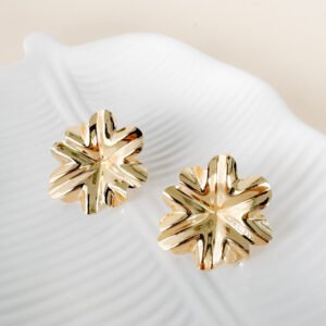 Brinco Organic Folhas Folheado a Ouro 18k - Image 1