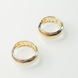Brinco Argola Folheado a ouro 18k com detalhe vazado - Image 2