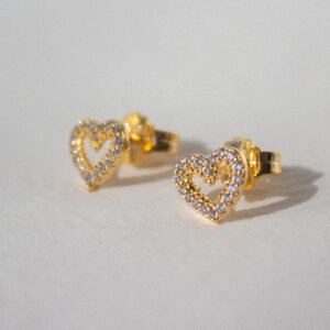 Brinco Coração Folheado a ouro 18k cravejado de Zircônias - Image 1
