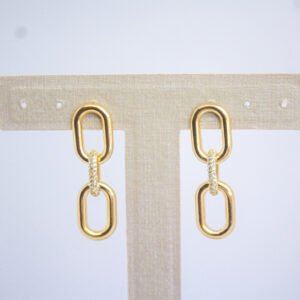 Brinco Elos Folheado a ouro 18k com detalhes em micro cravação de zircônias - Image 1