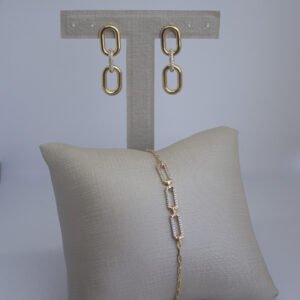 Brinco Elos Folheado a ouro 18k com detalhes em micro cravação de zircônias - Image 3