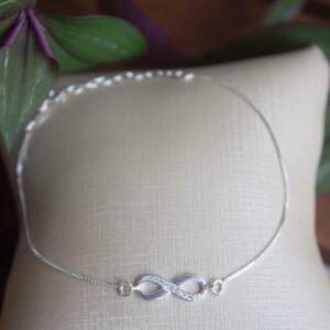 Pulseira Infinito em Prata com detalhes em micro cravações de zircônias - Image 2