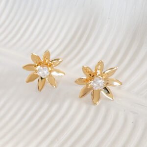Brinco Flor Folheado a ouro 18k - Image 1