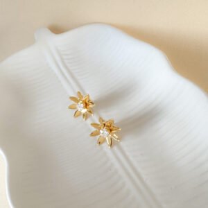 Brinco Flor Folheado a ouro 18k - Image 2