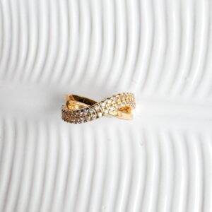 Anel Infinito Folheado a Ouro 18k - Image 1