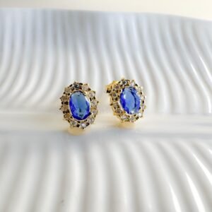 Brinco Oval Folheado a Ouro 18k com Zircônias - Image 1